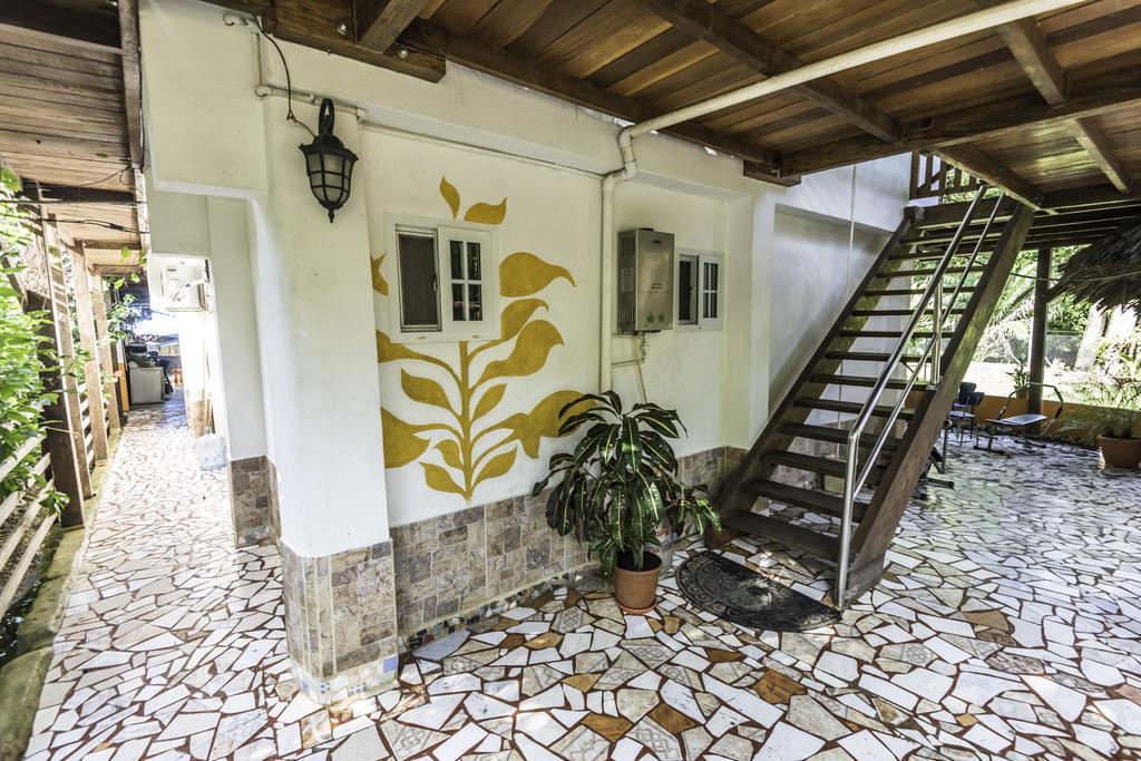 Hostel Wunderbar Puerto Lindo Exterior photo